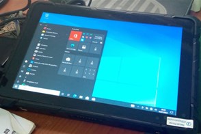 Power distribution terminal operation and maintenance handheld industrial tablet computer